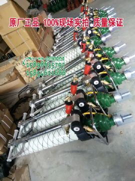 點(diǎn)擊查看詳細(xì)信息<br>標(biāo)題：發(fā)往山西太原MQT-120/2.3氣動(dòng)錨桿鉆機(jī)及配件 閱讀次數(shù)：1945
